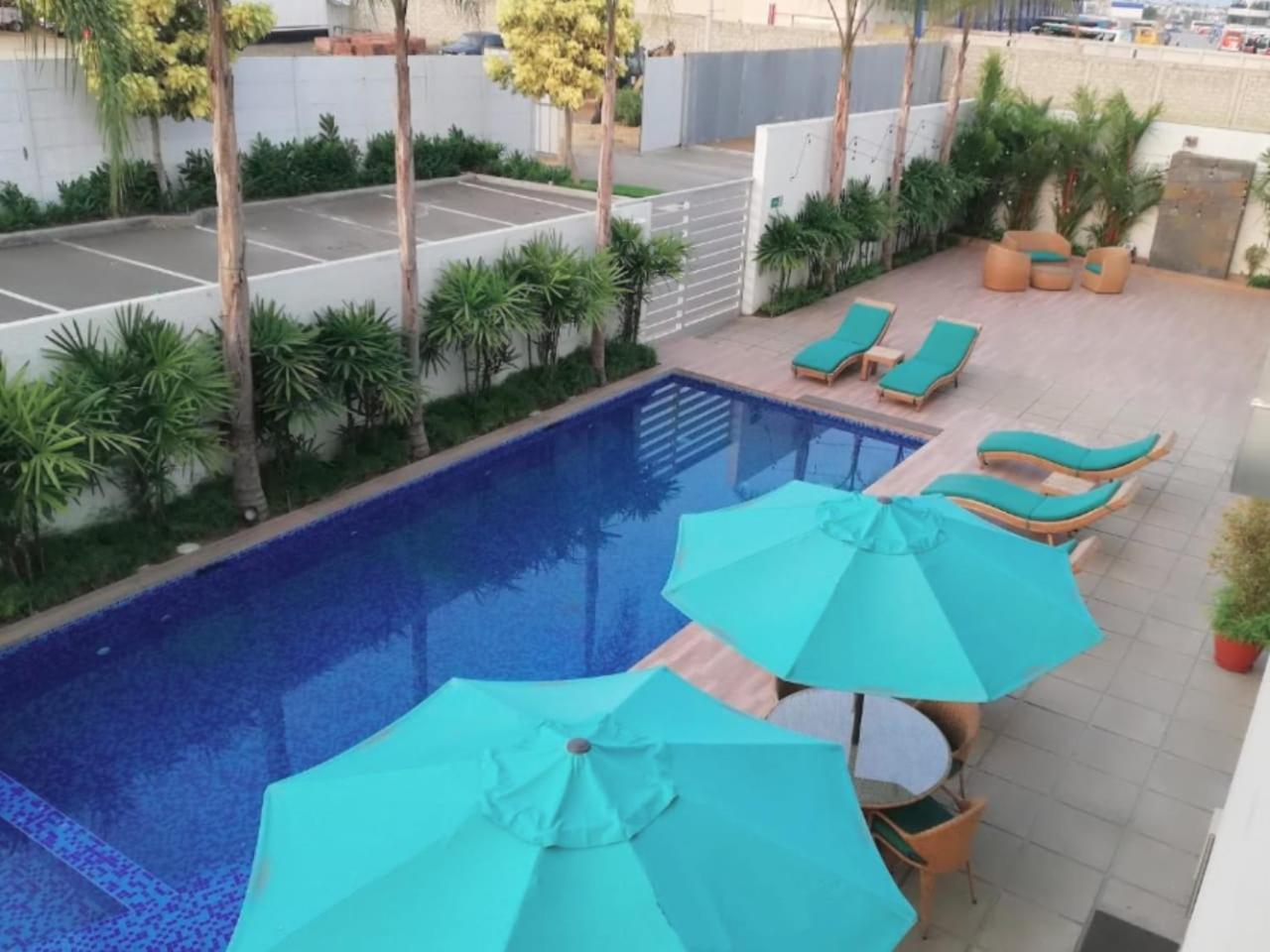Aquamarina Hotel 만타 외부 사진